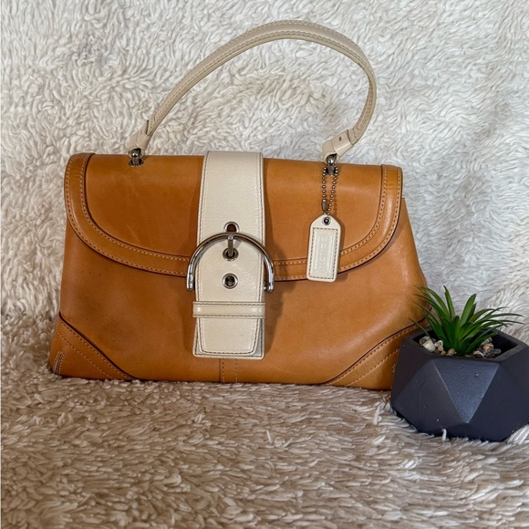 👜 Rare!Vintage Coach Soho Vachetta leather top handle suede lining Sufflette bag - Picture 1 of 16